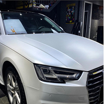 Audi Elektro Optik Metalik Beyaz Araba Sarma Filmi Hava Tahliyesi Kaydırılabilir