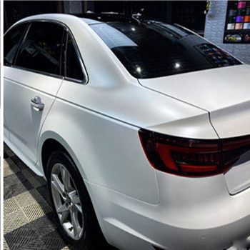 Audi Elektro Optik Metalik Beyaz Araba Sarma Filmi Hava Tahliyesi Kaydırılabilir